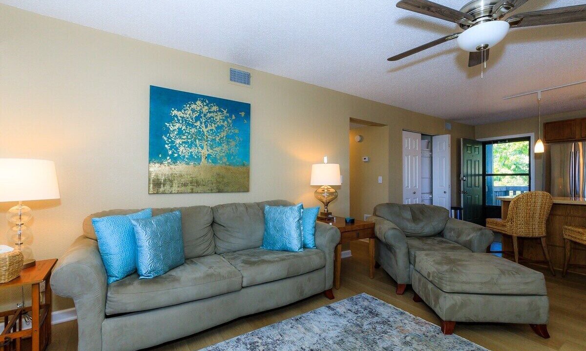 Photo of Livingroom in Village of Four Seasons