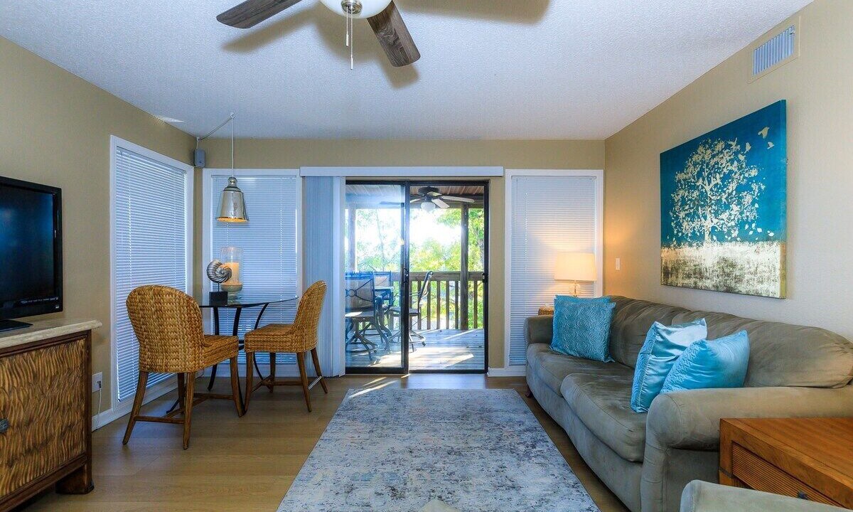 Photo of Livingroom in Village of Four Seasons
