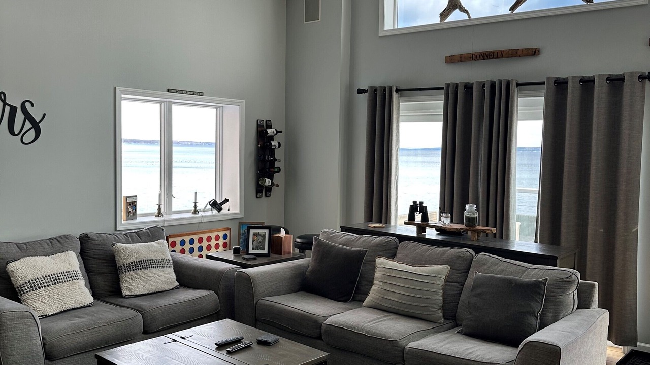 Photo of Livingroom in Romulus