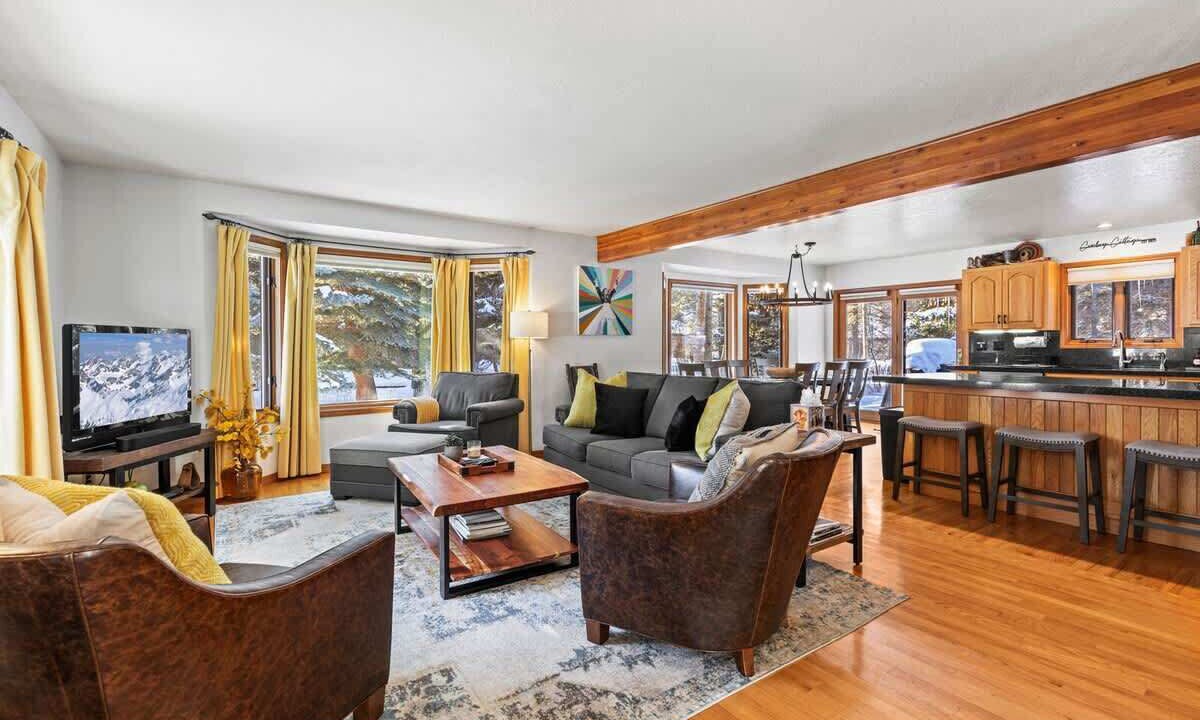 Photo of Livingroom in Moose Wilson Road