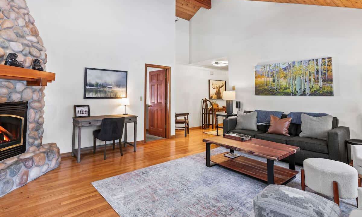 Photo of Livingroom in Moose Wilson Road