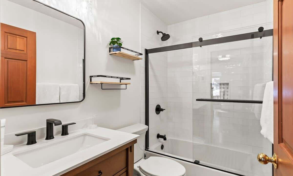 Photo of Bathroom in Moose Wilson Road
