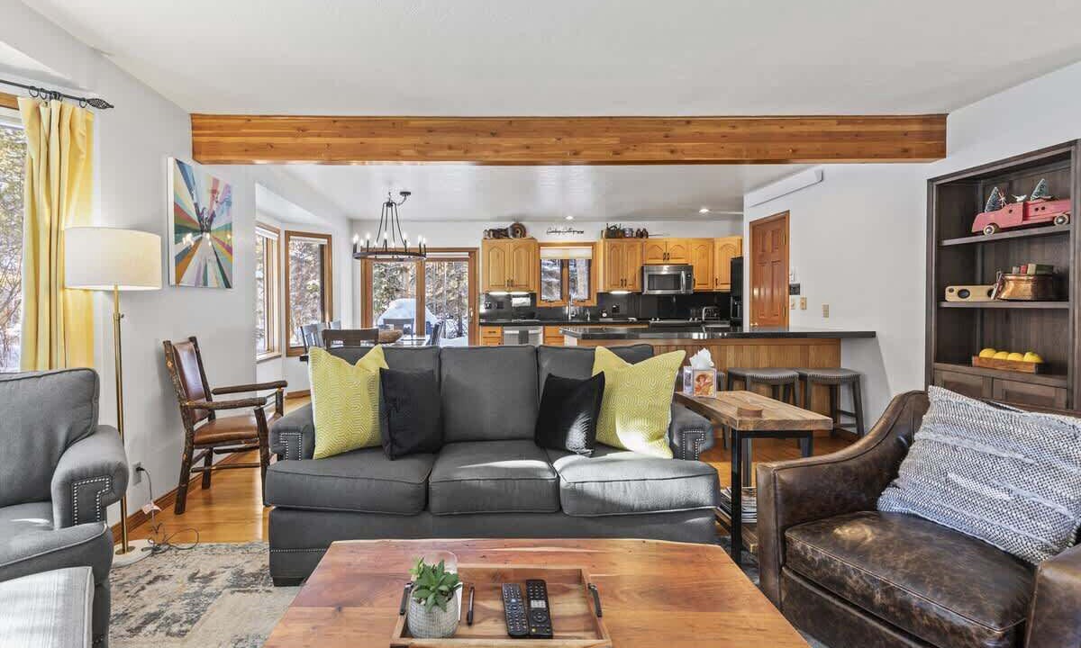 Photo of Livingroom in Moose Wilson Road