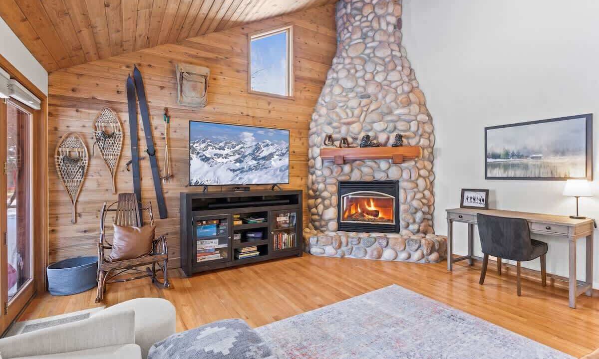 Photo of Livingroom in Moose Wilson Road