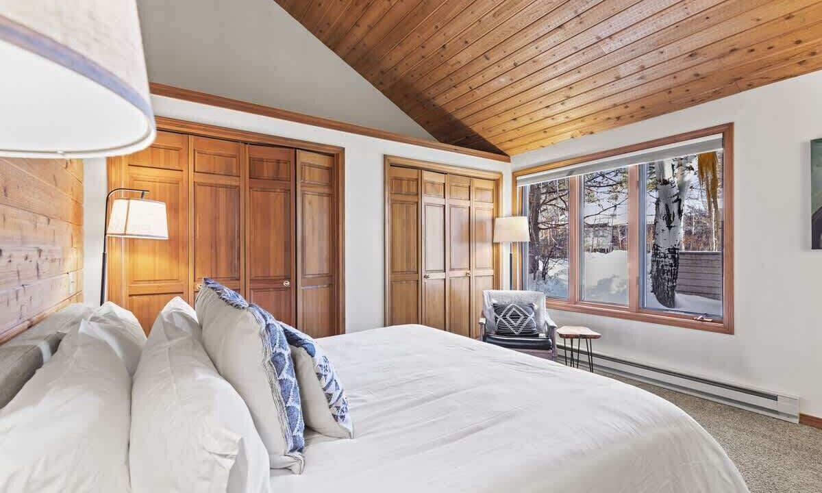 Photo of Bedroom in Moose Wilson Road