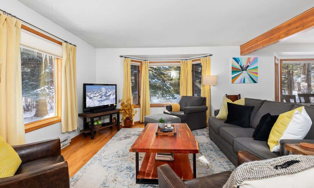 Photo of Livingroom in Moose Wilson Road