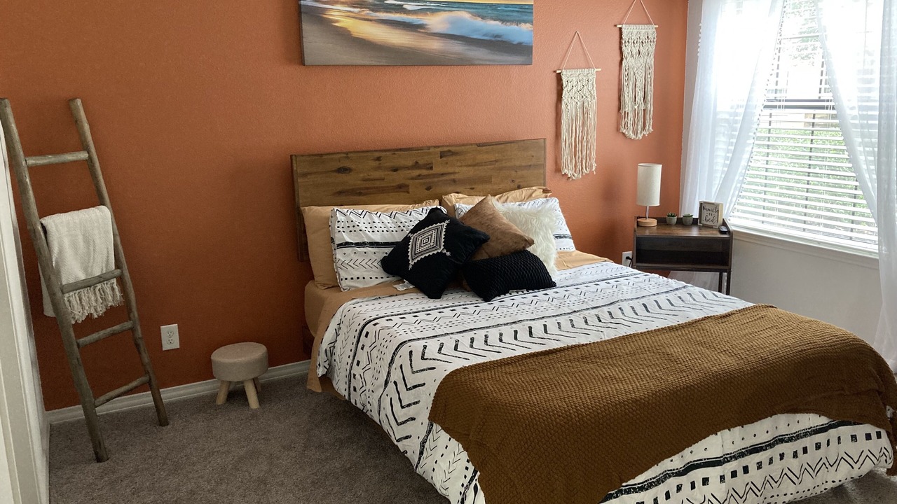 Photo of Bedroom in Valley Ranch