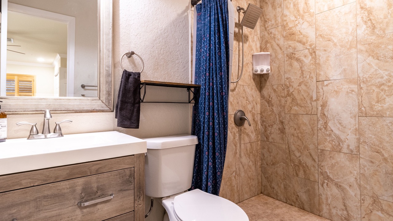 Photo of Bathroom in Hill Country