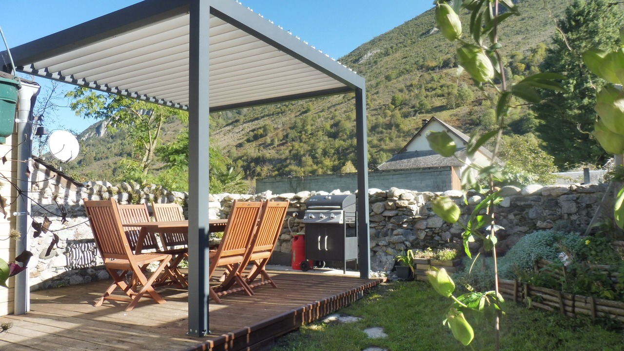 Photo of Outdoor in Campan
