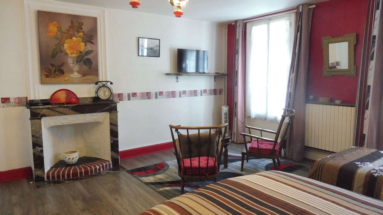 Photo of Bedroom in Campan