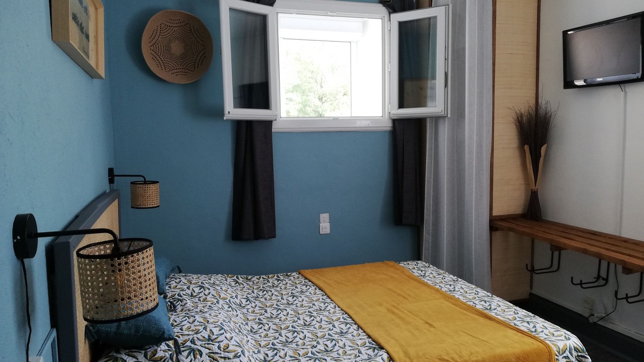 Photo of Bedroom in Campan