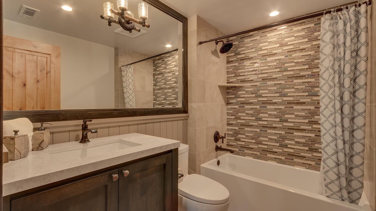 Photo of Bathroom in Lake Forest