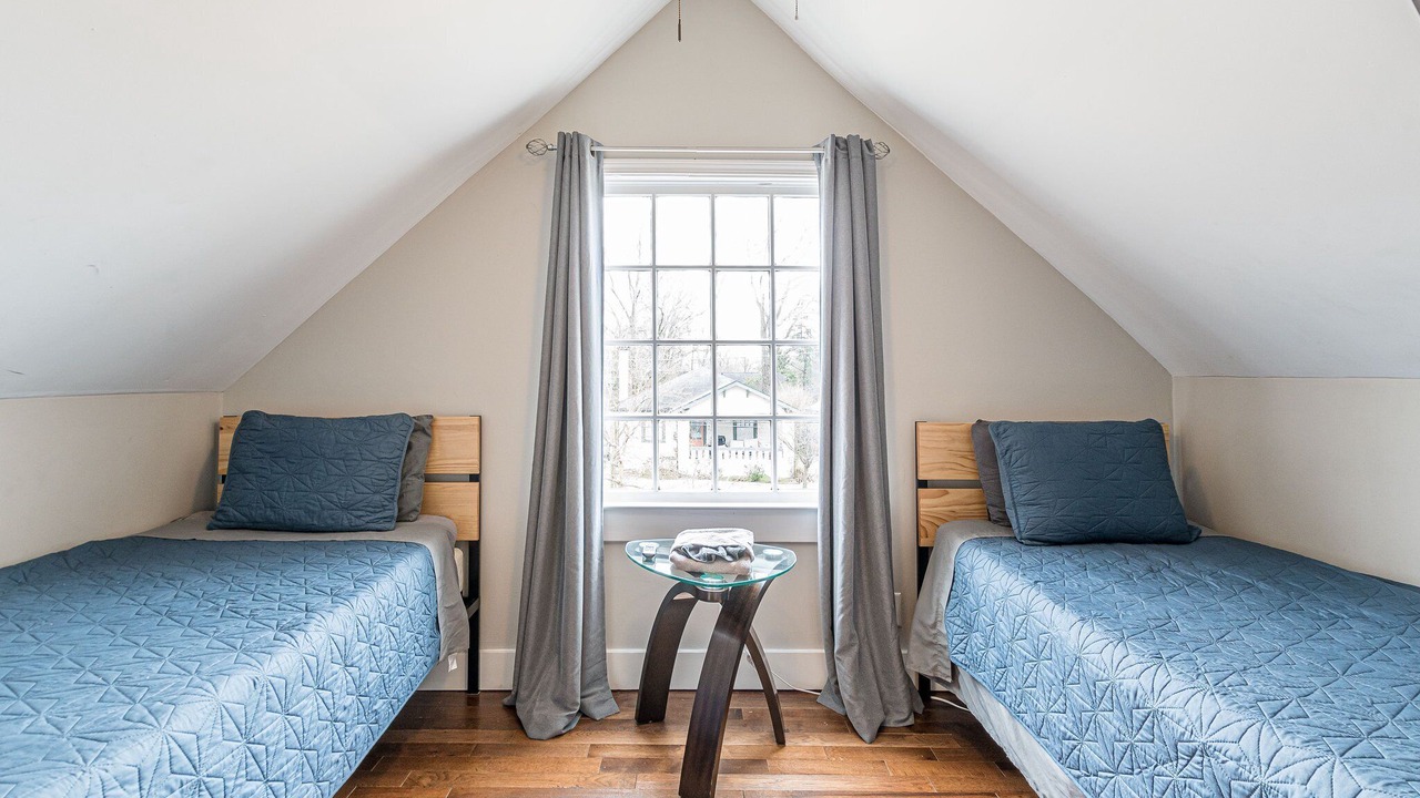 Photo of Others in West End