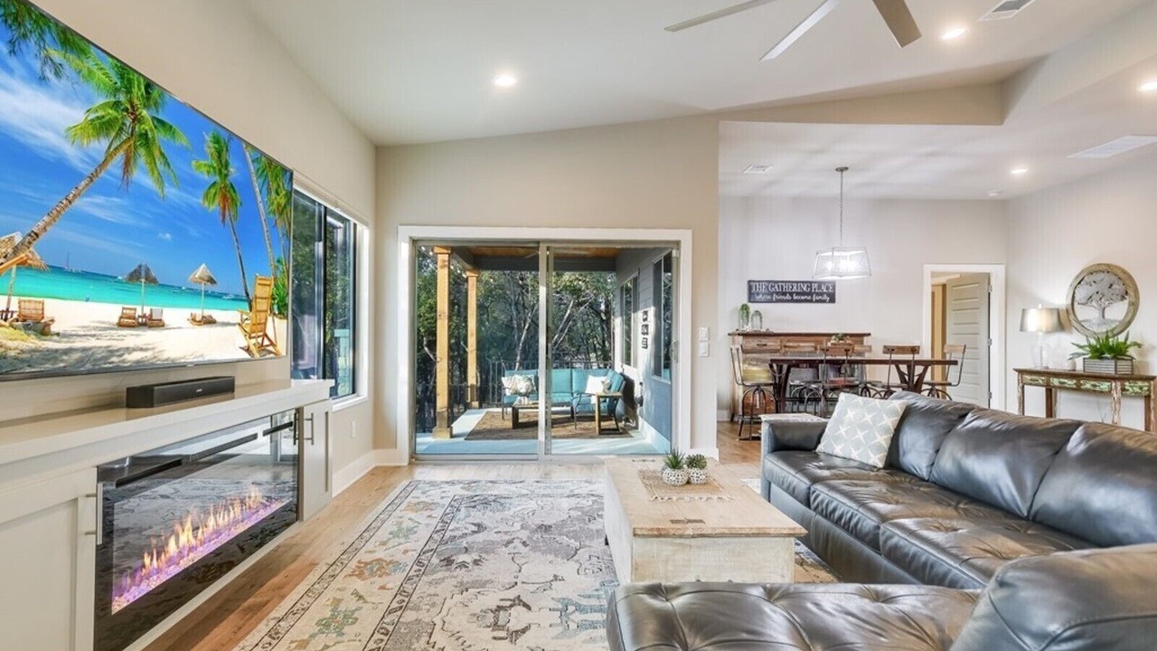 Photo of Livingroom in Lago Vista