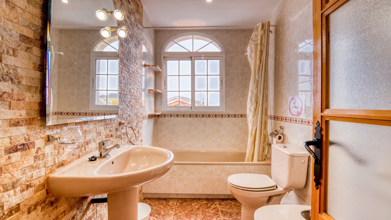 Photo of Bathroom in Benifayo