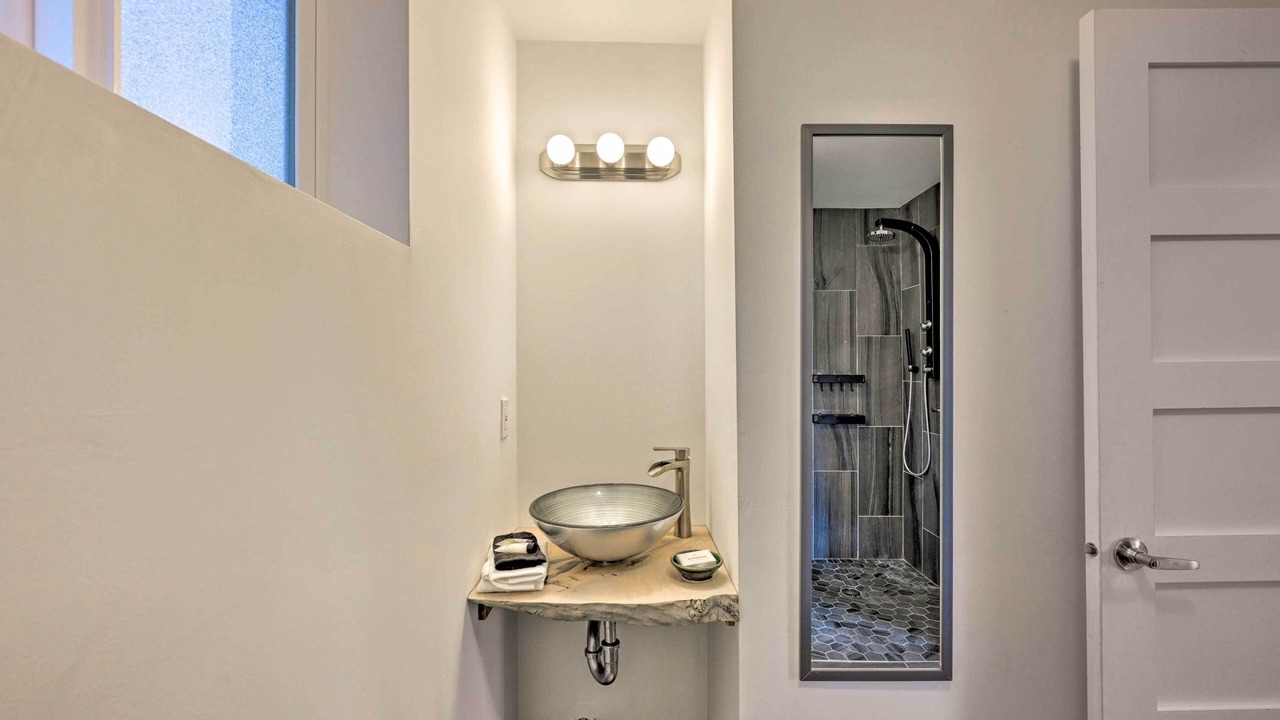 Photo of Bathroom in Highline