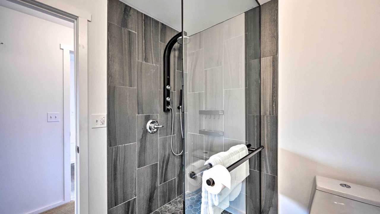 Photo of Bathroom in Highline