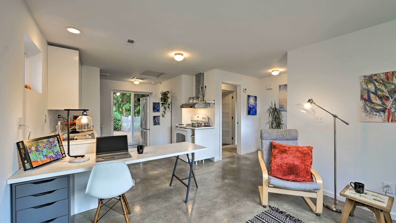 Photo of Others in Highline