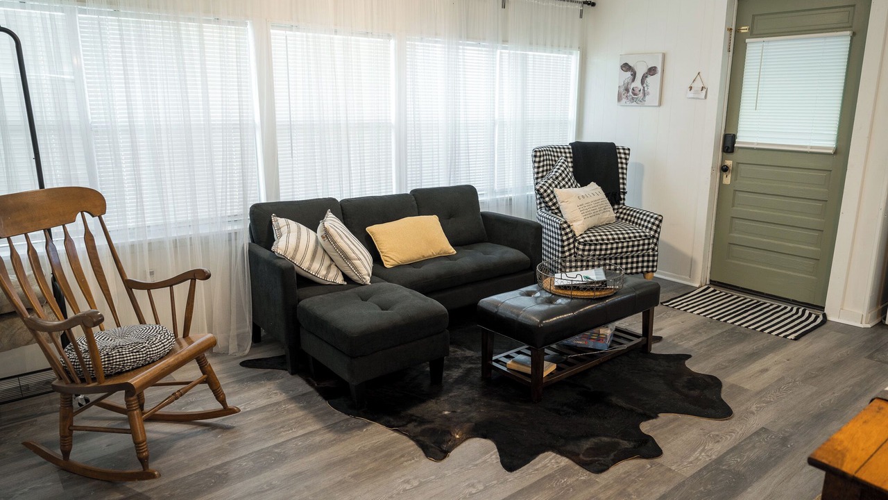 Photo of Livingroom in Round Top