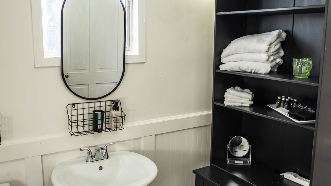 Photo of Bathroom in Round Top