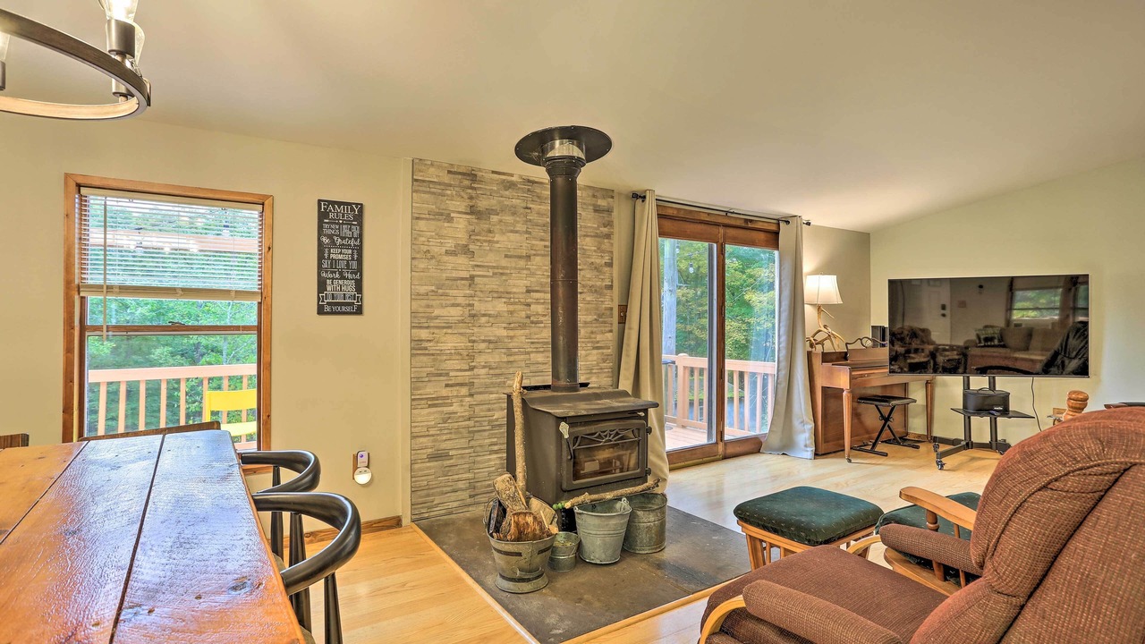 Photo of Livingroom in Port Jervis