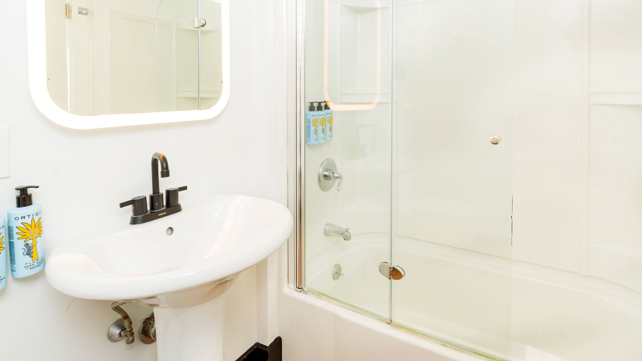 Photo of Bathroom in Aquebogue