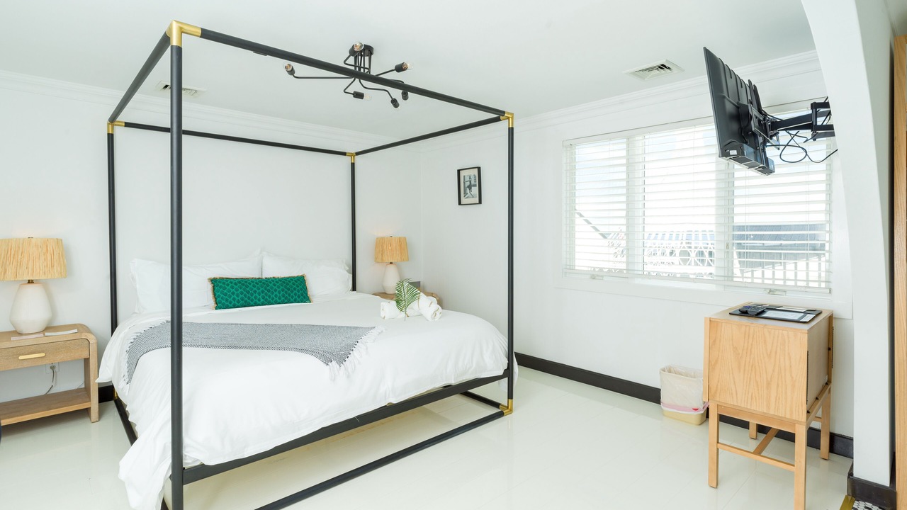 Photo of Bedroom in Aquebogue