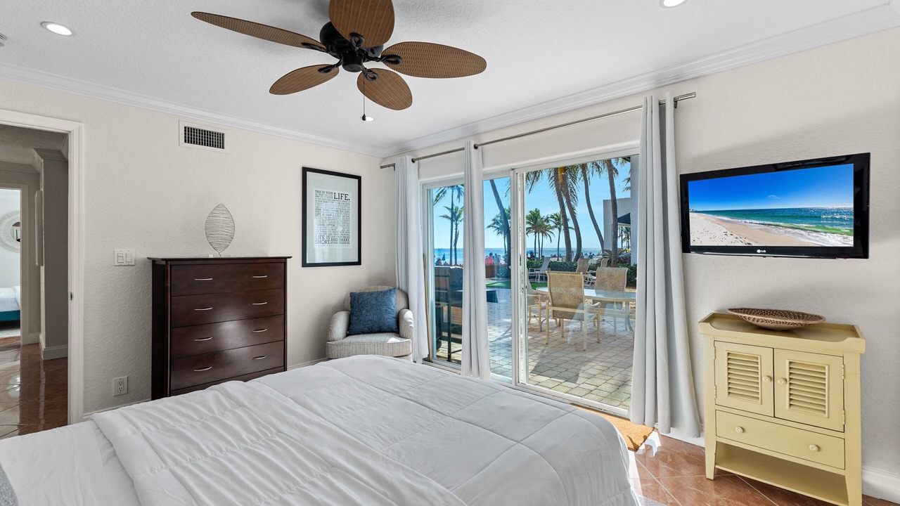 Photo of Bedroom in Hollywood