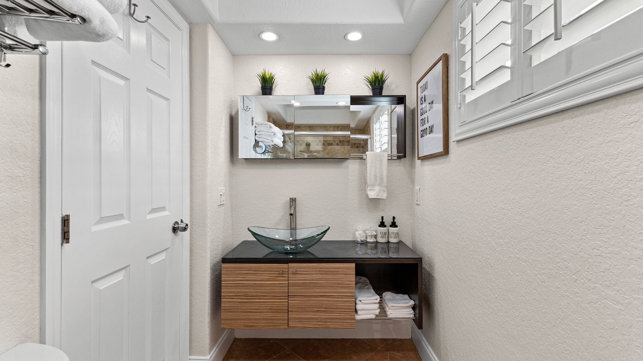 Photo of Bathroom in Hollywood