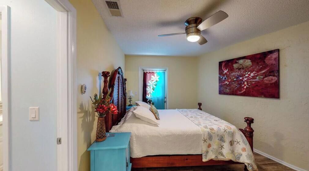 Photo of Bedroom in Laurel
