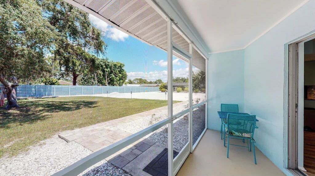 Photo of Patio Balcony in Laurel