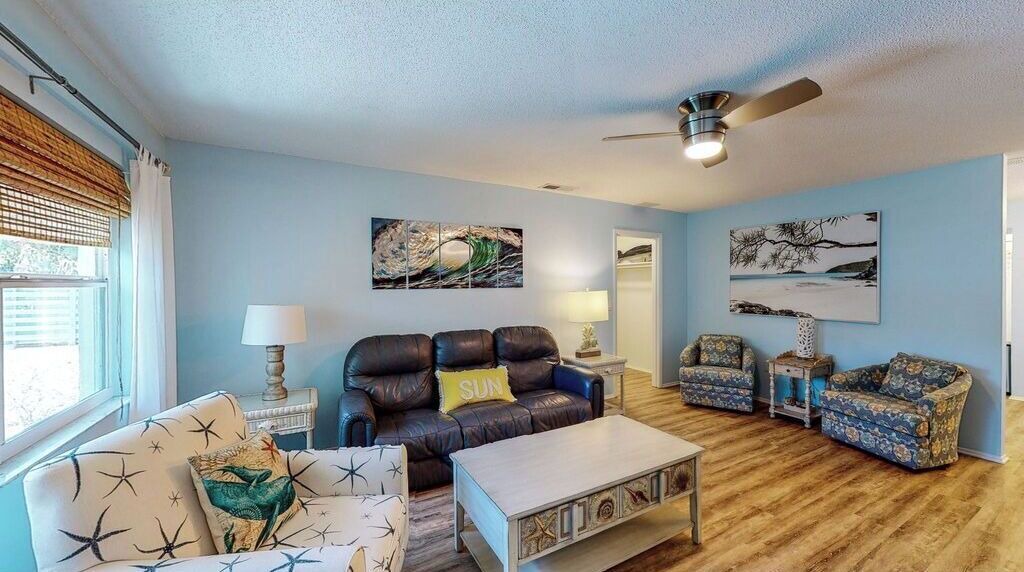 Photo of Livingroom in Laurel