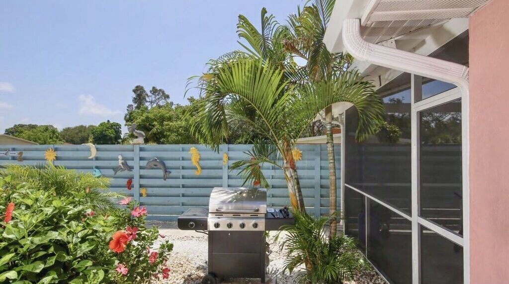 Photo of Patio Balcony in Laurel