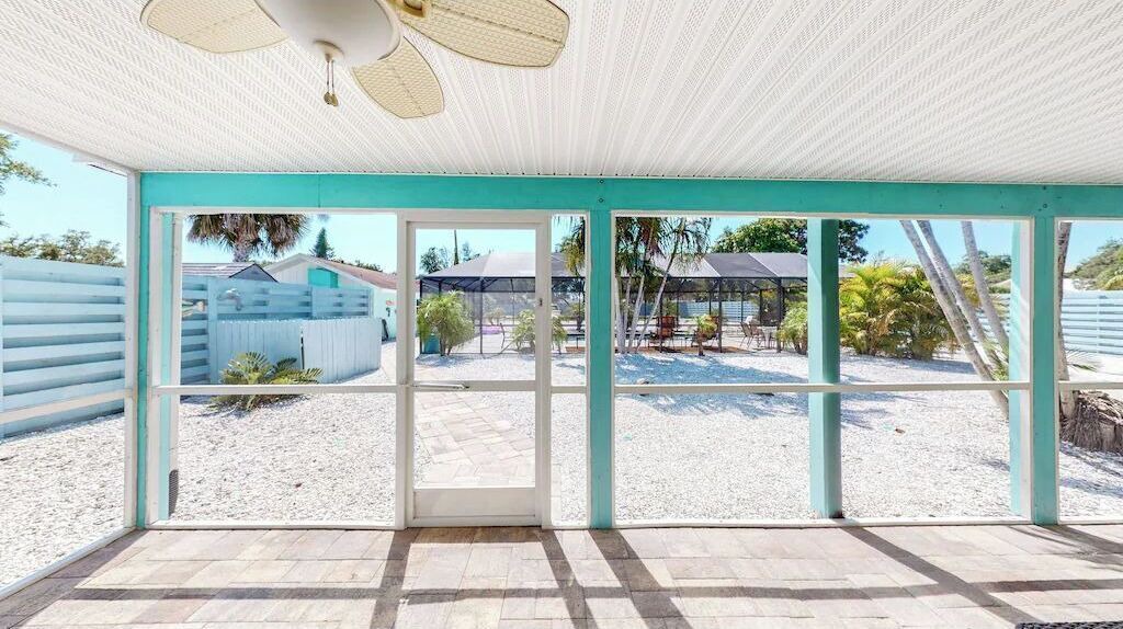 Photo of Patio Balcony in Laurel