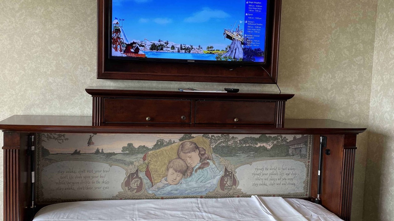 Photo of Bedroom in Bay Lake