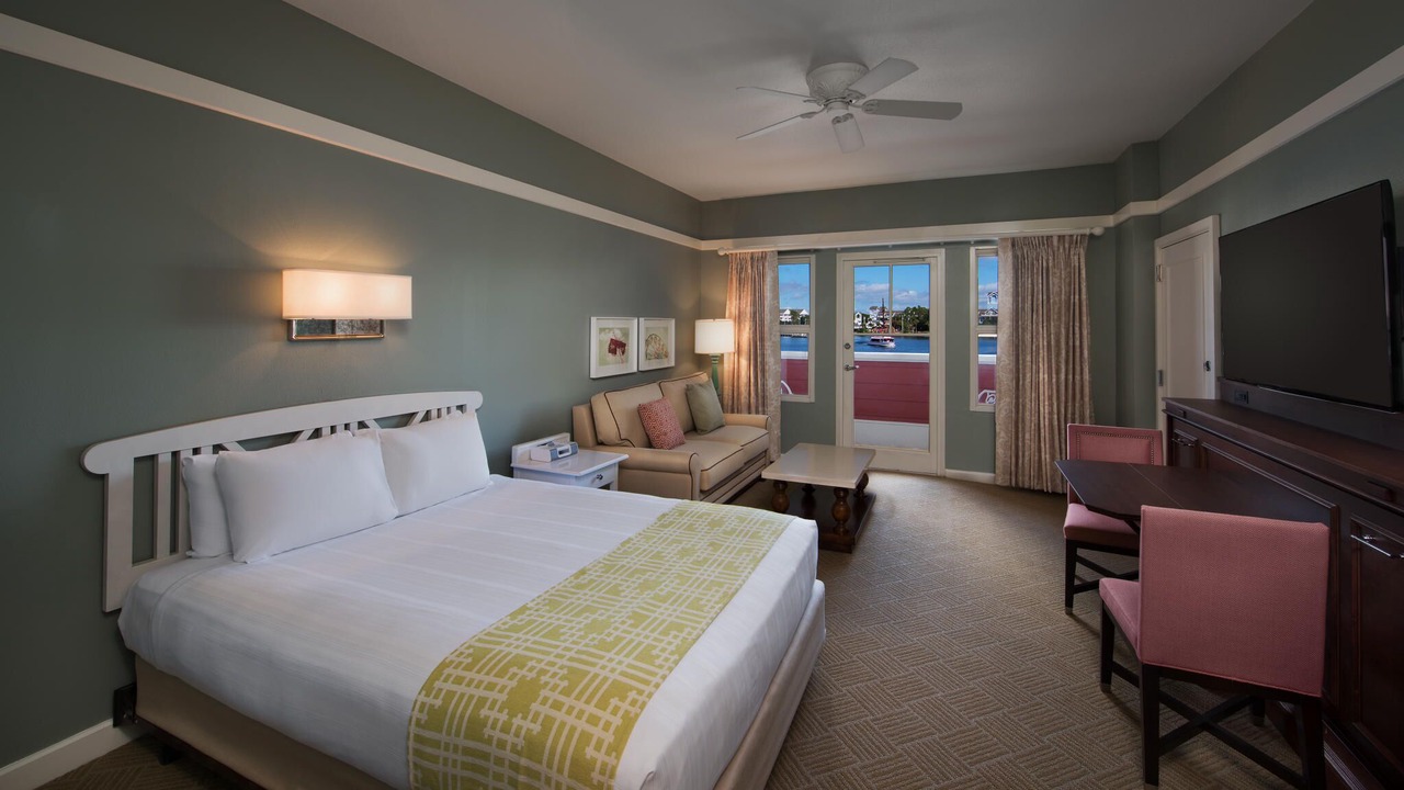 Photo of Bedroom in Bay Lake