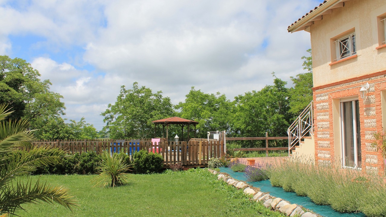 Photo of Outdoor in Latrape