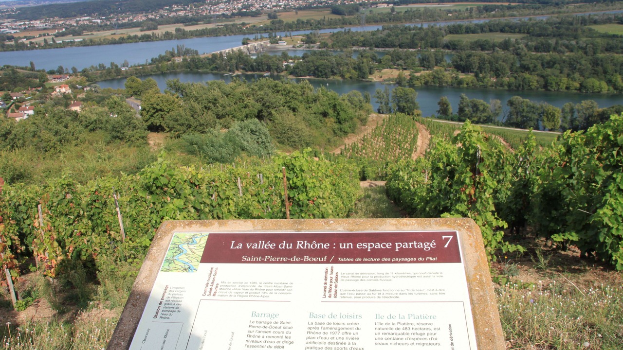 Photo of Outdoor in Saint-Pierre-de-Boeuf