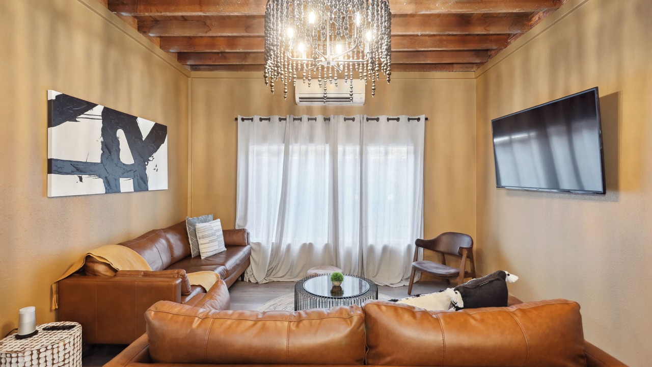 Photo of Livingroom in White Salmon