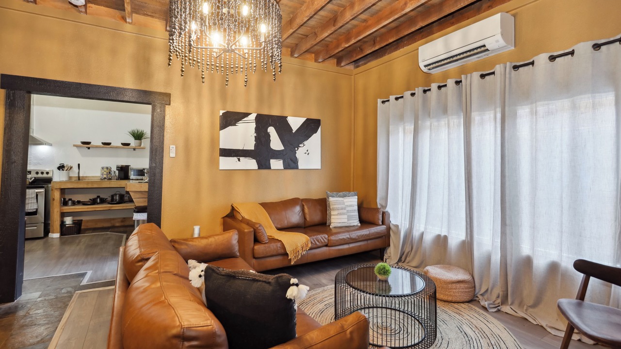 Photo of Livingroom in White Salmon