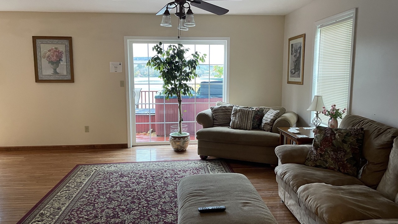 Photo of Livingroom in Oneonta