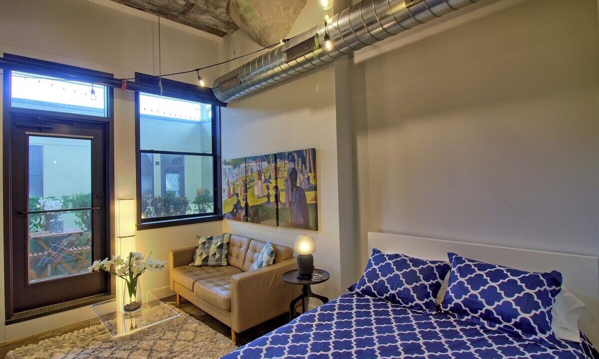 Photo of Bedroom in Midtown