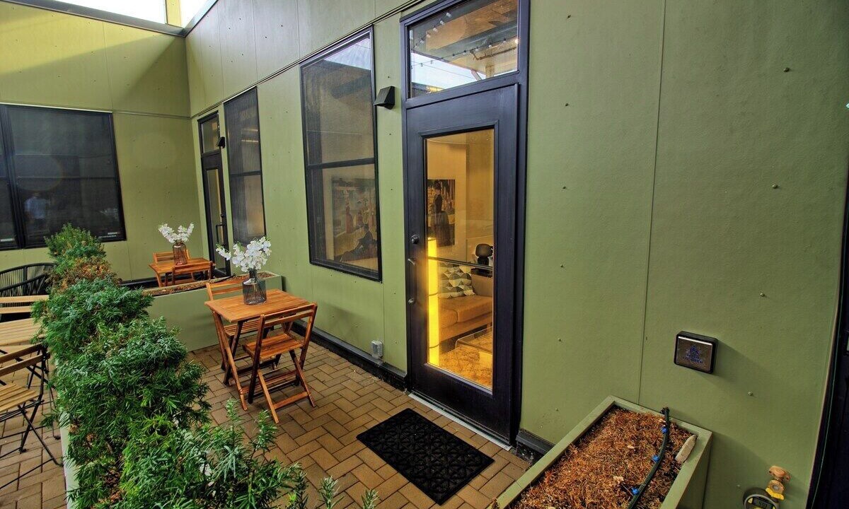 Photo of Outdoor in Midtown