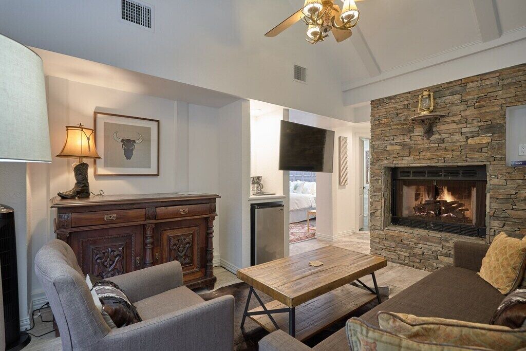 Photo of Livingroom in South Central Houston