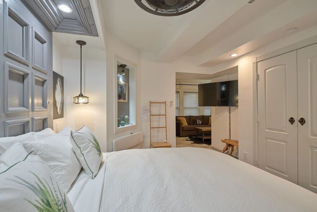 Photo of Bedroom in South Central Houston