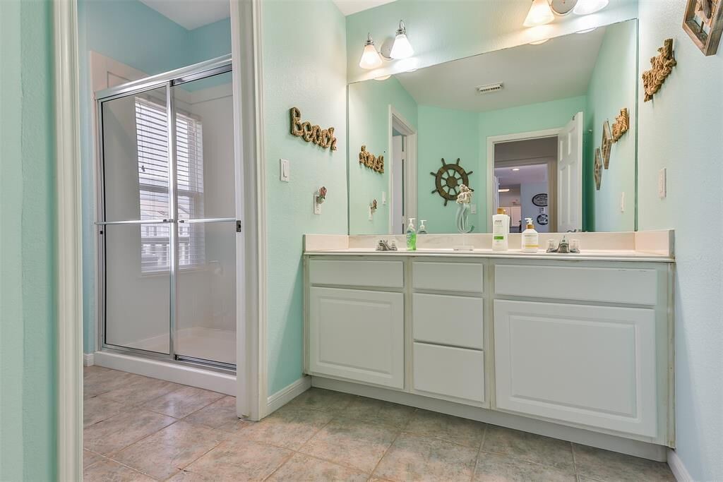Photo of Bathroom in Galveston