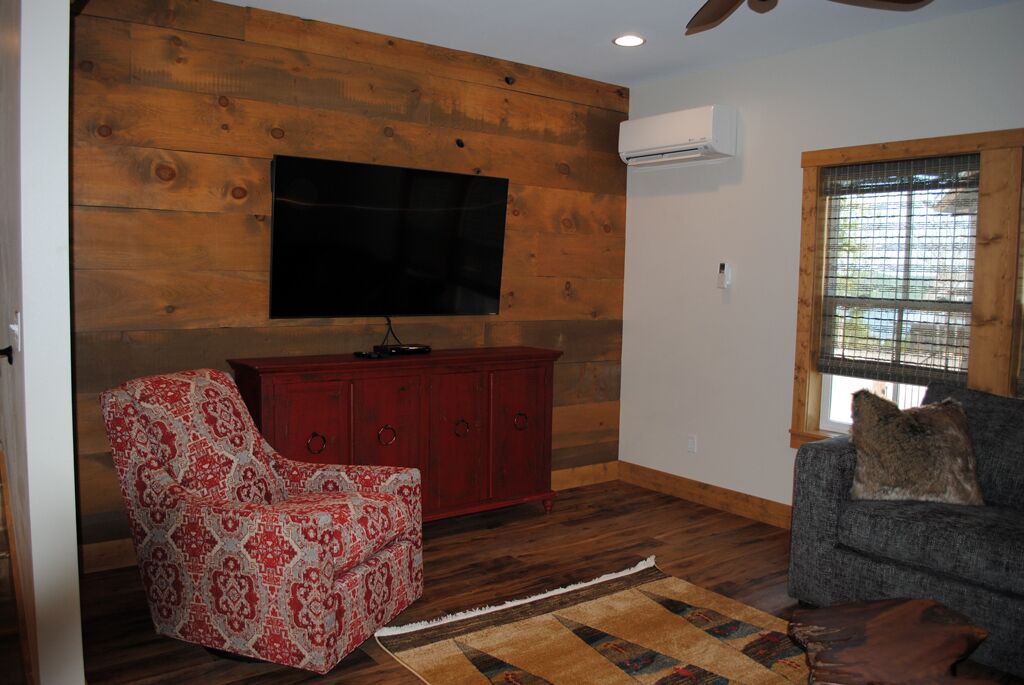 Photo of Bedroom in Kimberling City
