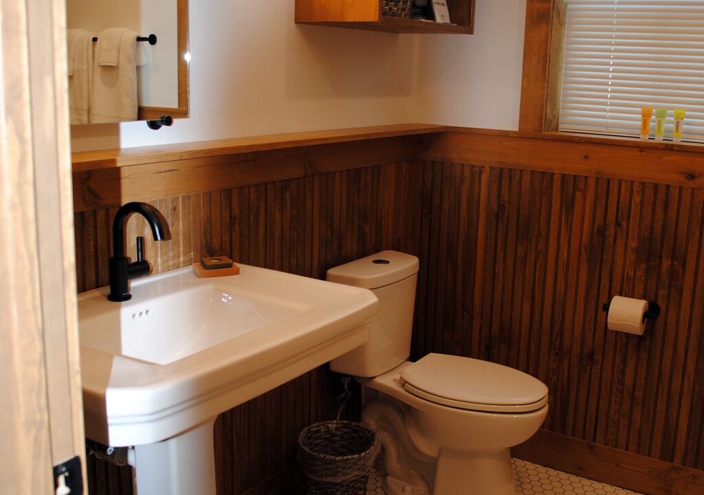 Photo of Bathroom in Kimberling City