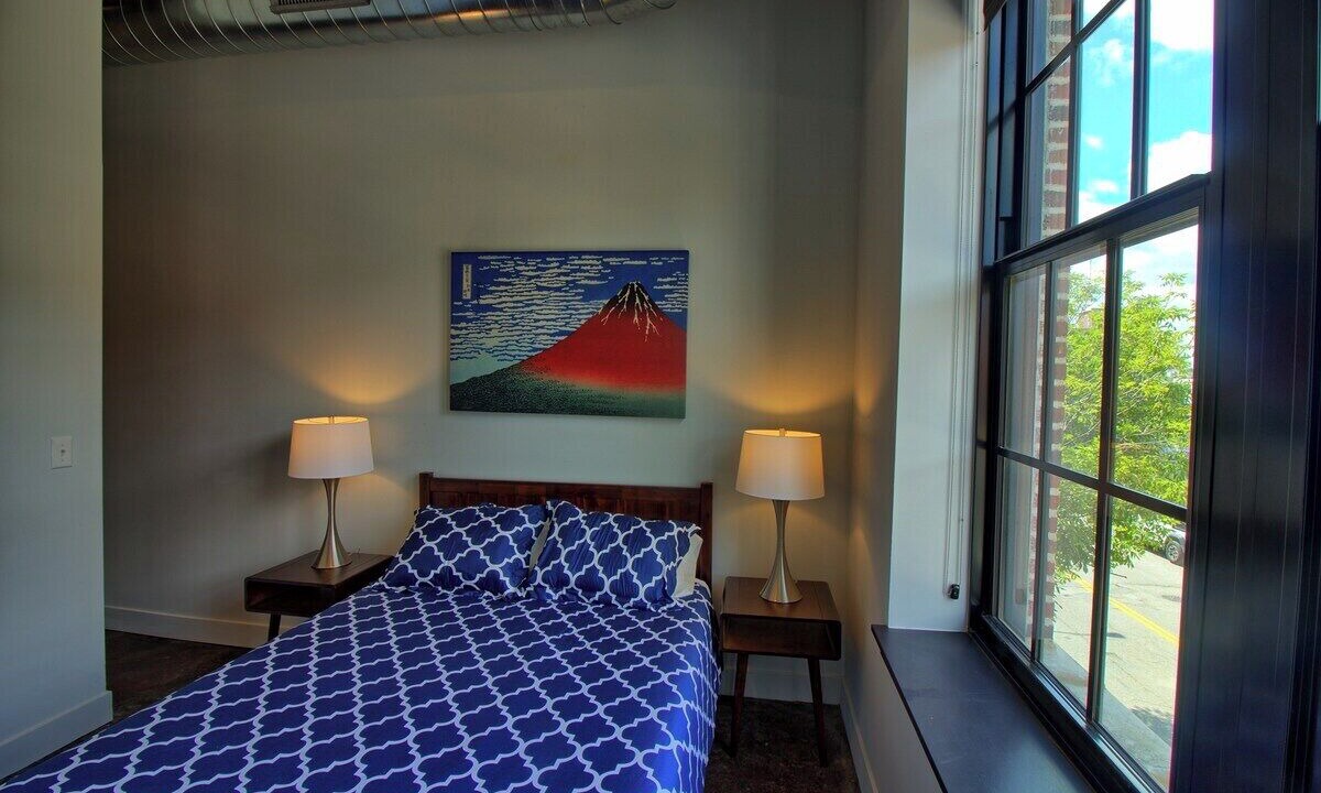Photo of Bedroom in Midtown
