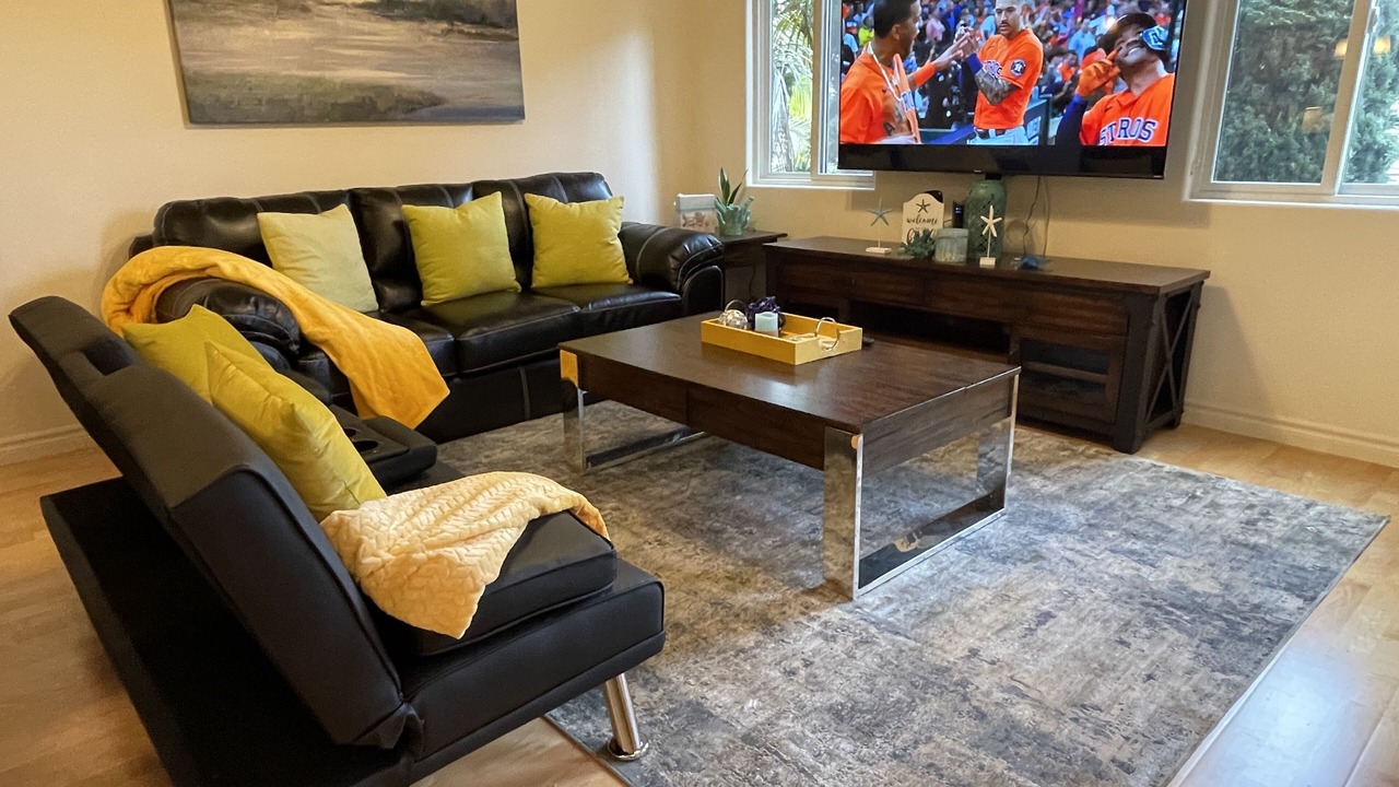 Photo of Livingroom in Crown Point